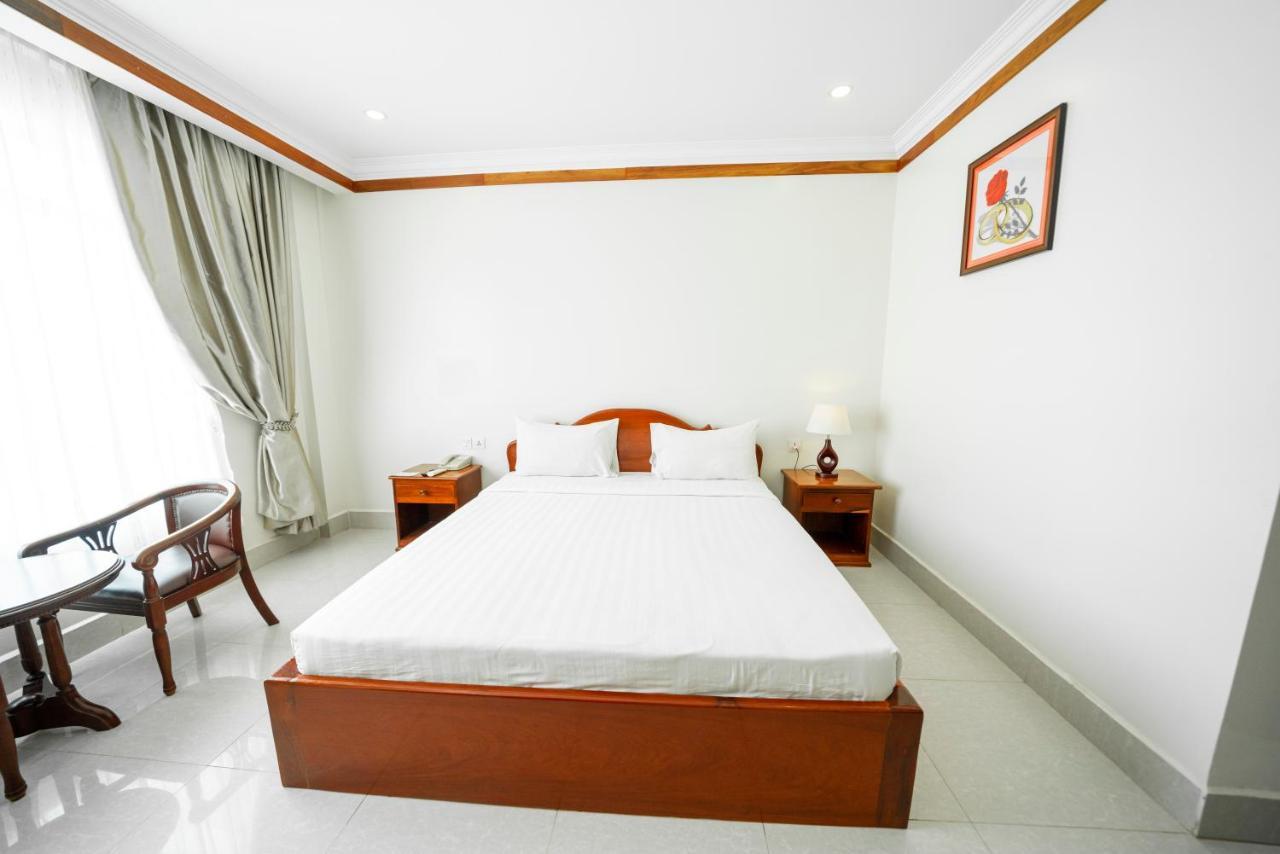 Pursat Riverside Hotel & Spa Екстериор снимка