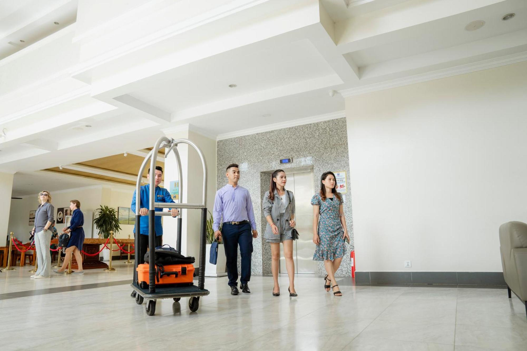 Pursat Riverside Hotel & Spa Екстериор снимка
