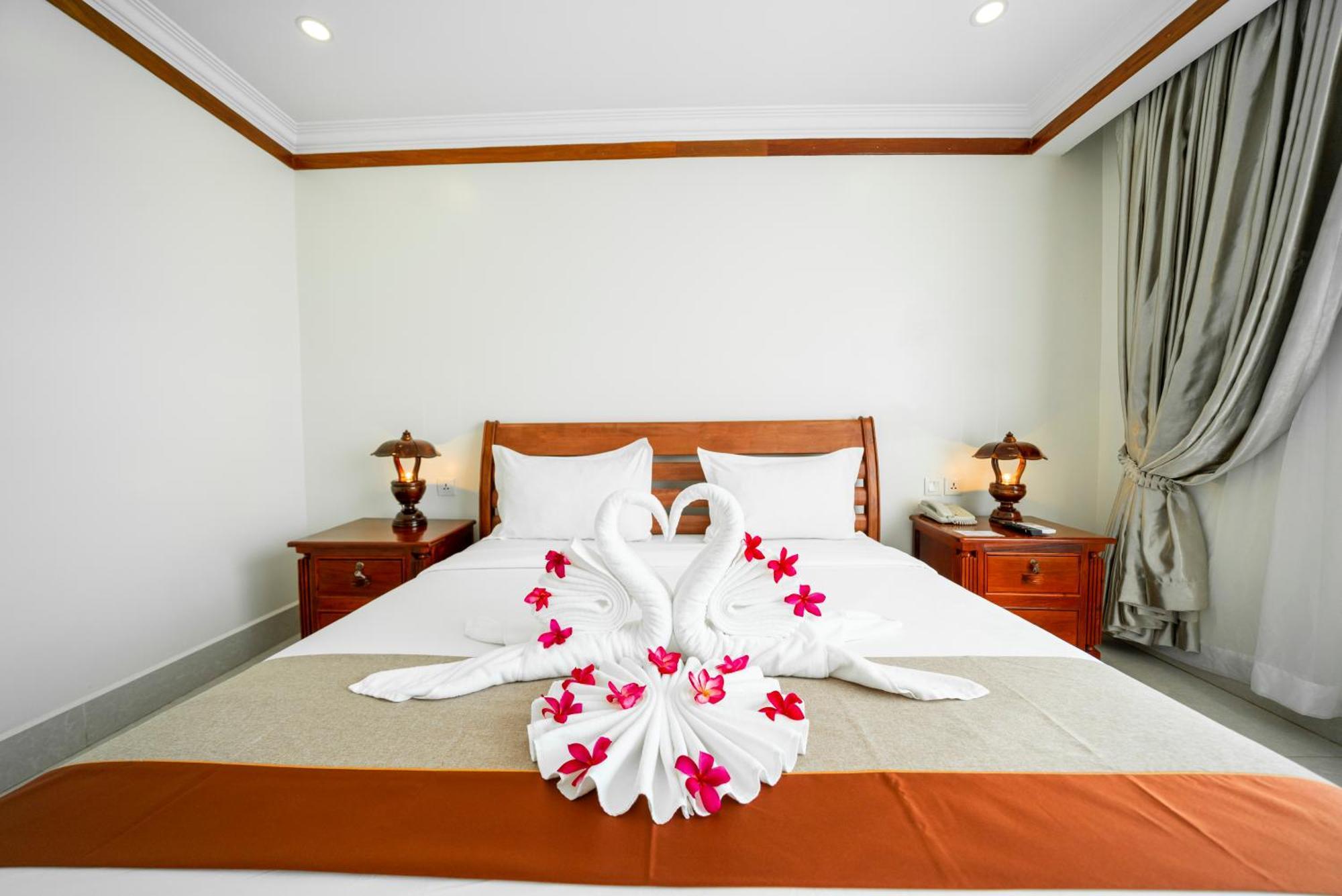 Pursat Riverside Hotel & Spa Екстериор снимка