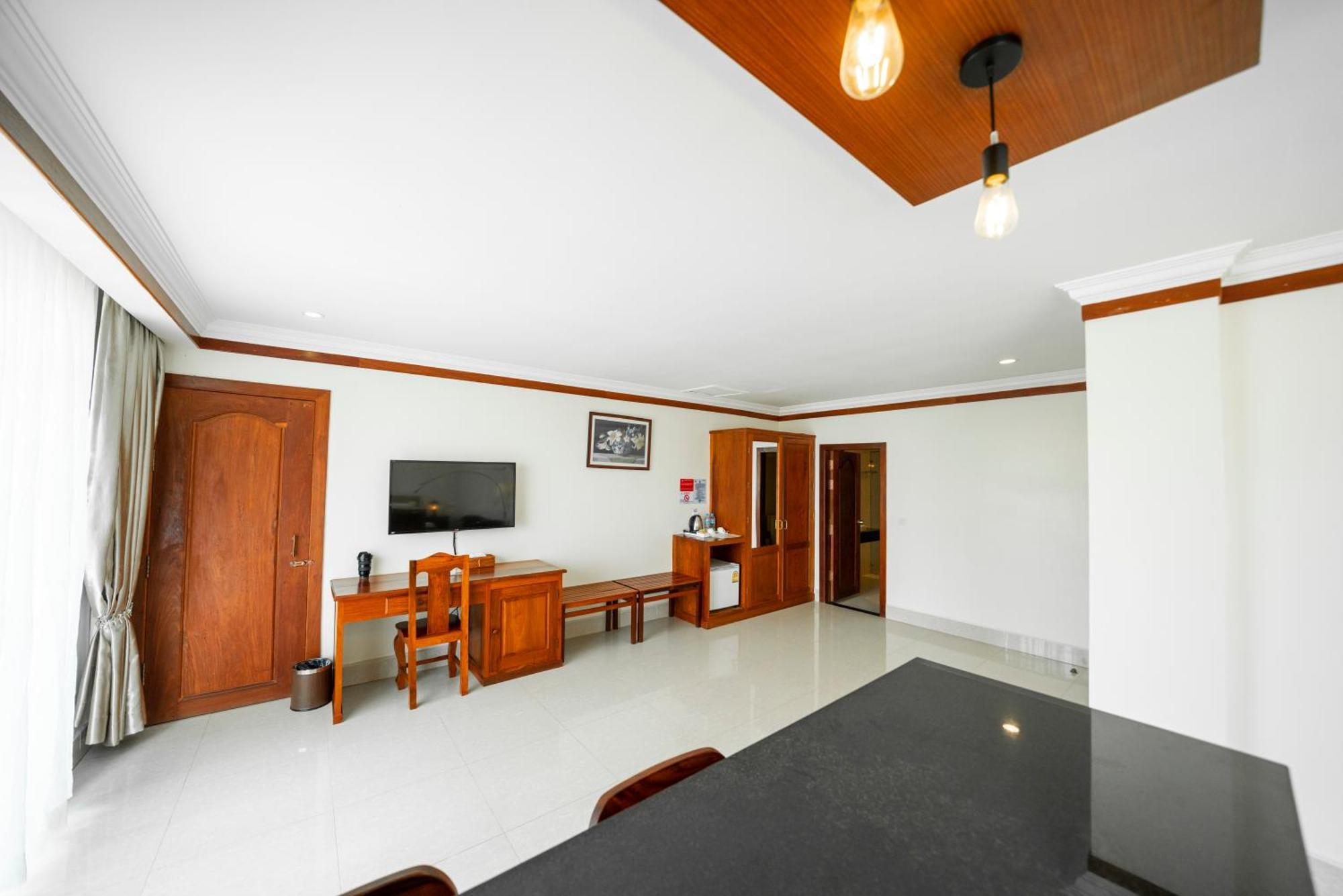 Pursat Riverside Hotel & Spa Екстериор снимка