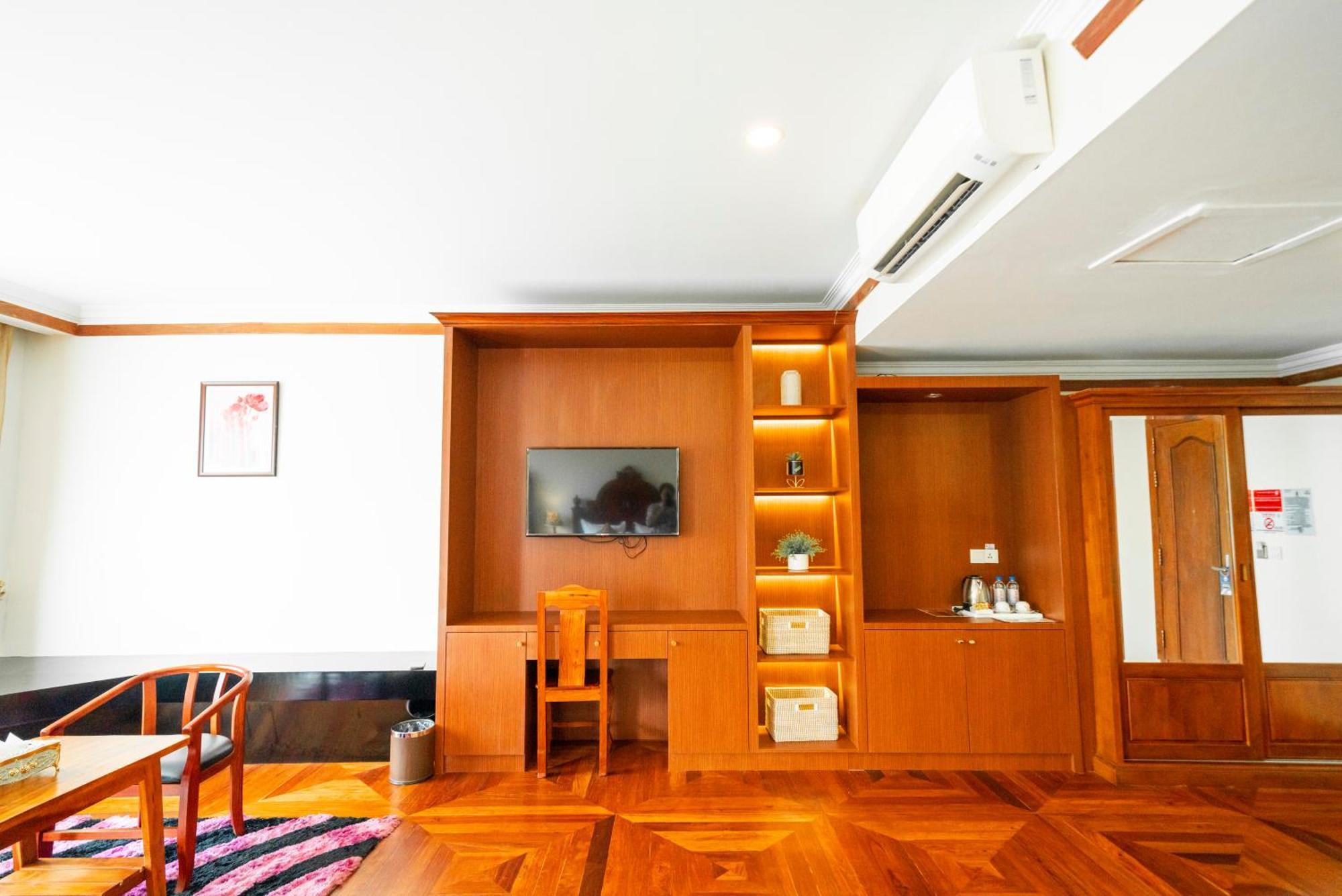 Pursat Riverside Hotel & Spa Екстериор снимка